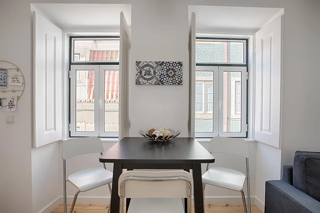 Bmyguest - Principe Real Charming Apartment Lisbon 0*,